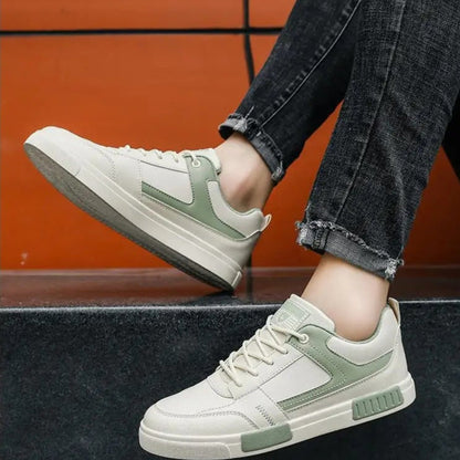 Trev Sneakers